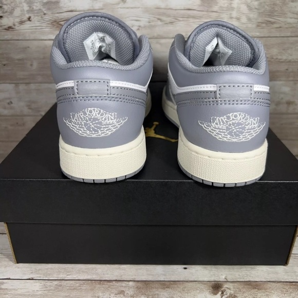 Nike Air Jordan 1 Low Vintage Grey Shoes 553560-053 (GS) Youth Sizes - Picture 3 of 15